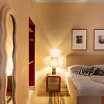 Domusfebo Sangiovannisuites 4*