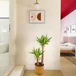 ゲストハウス Domusfebo Sangiovannisuites 4*