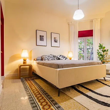 Domusfebo Sangiovannisuites Гостевой дом Рим