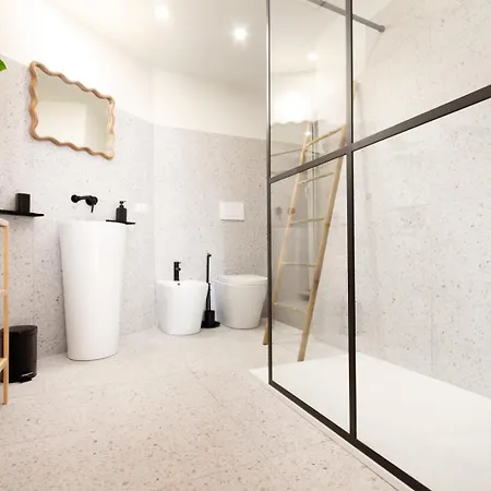 Domusfebo Sangiovannisuites Гостевой дом