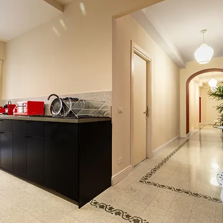 Domusfebo Sangiovannisuites Гостевой дом 4*